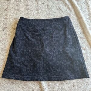 Athleta grey skirt with shorts, skort size small